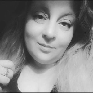 Meet your Posher, Carrie